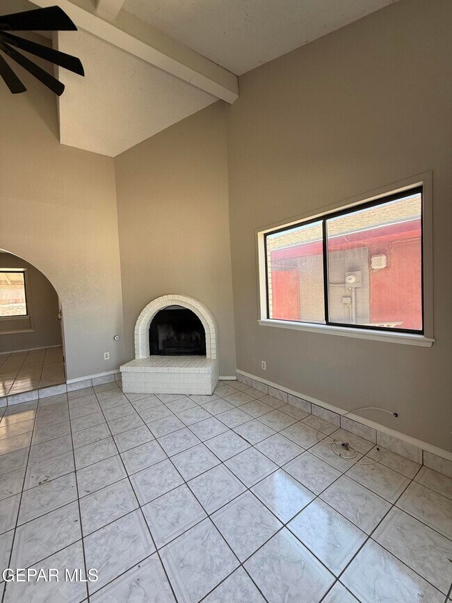 Building Photo - 11708 Sierra Azul Dr