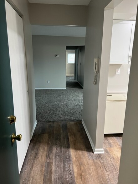 Building Photo - 31 Providence Dr