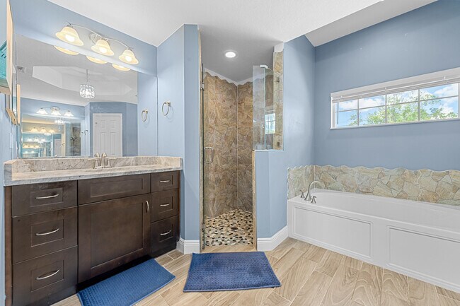 Building Photo - 1280 SW Kalevala Dr