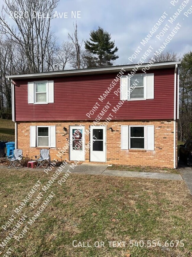 Building Photo - 2820 Dell Ave NE