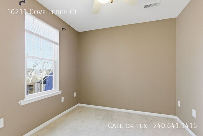 Building Photo - 10211 Cove Ledge Ct