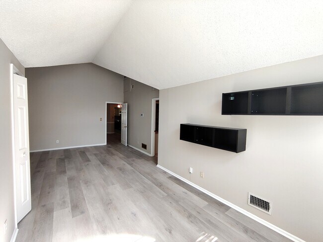 Building Photo - 3151D Covewood Ct