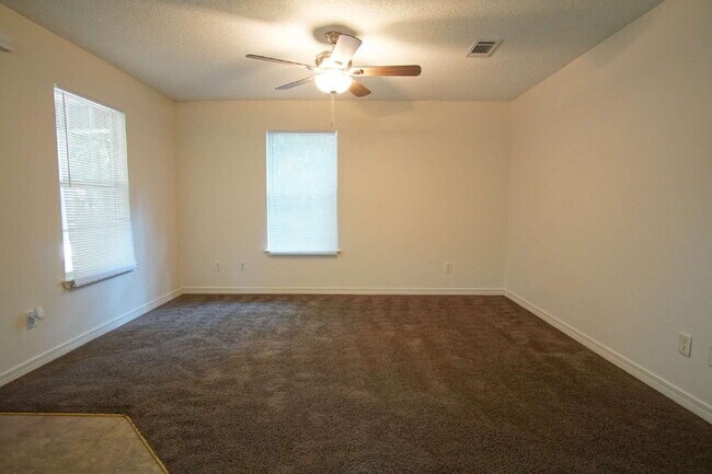 Building Photo - Pace 3BR Patio Home with Fenced Backyard & Open Floor Plan