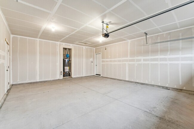 Building Photo - 2264 E Misty Fls St