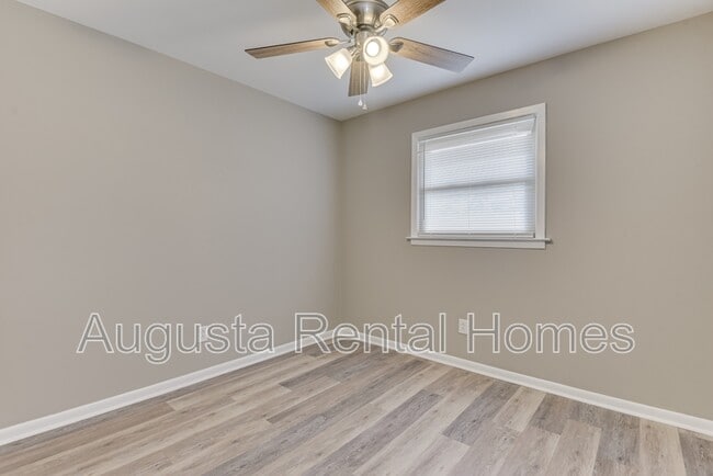 Building Photo - 3330 Young Forest Dr