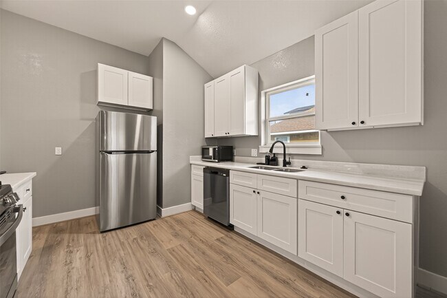 Building Photo - 4309 Beggs St