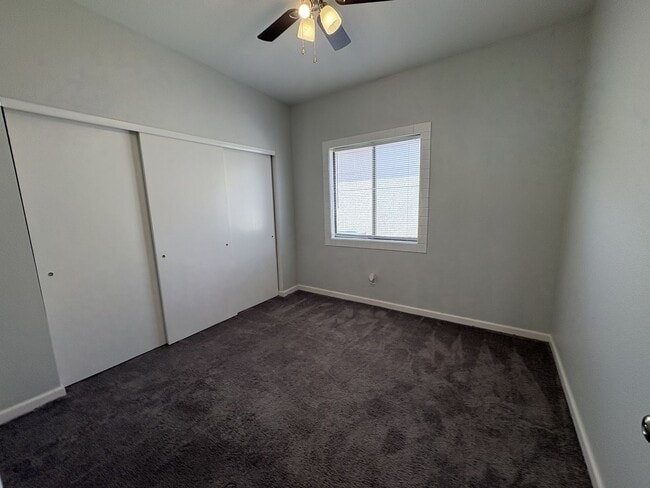 Building Photo - Rita Ranch Vail School District Single story home