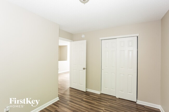 Building Photo - 7120 Sycamore Grove Ct