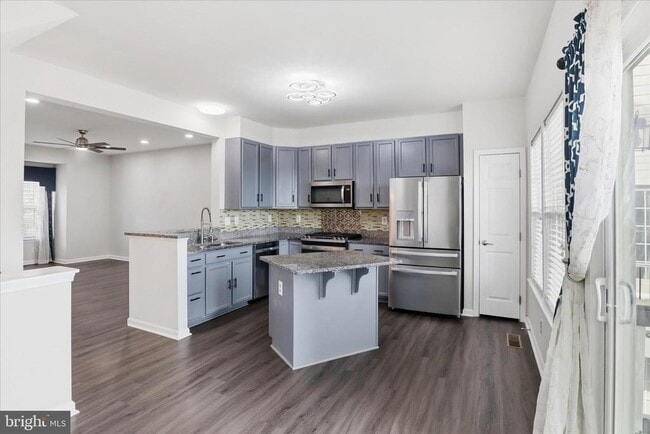 Building Photo - 98 Short Branch Rd