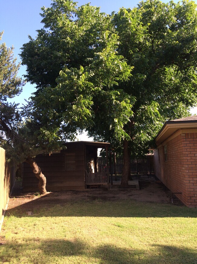 Building Photo - 3425 74th St