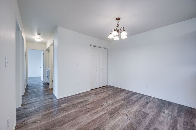 Building Photo - Live Where Comfort Meets Convenience - College Hill Condo in Pullman
