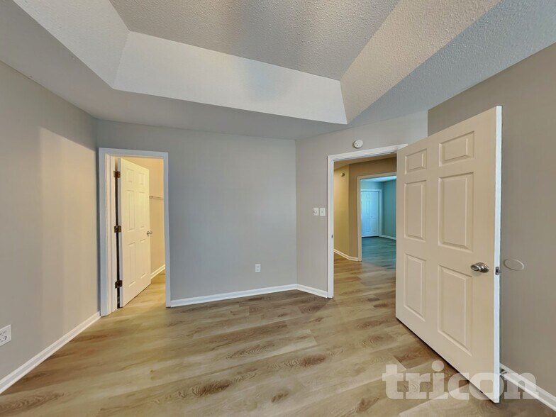 Building Photo - 113 Cobblestone Cir