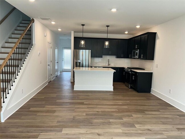 Building Photo - 1582 Driggs Dr NW