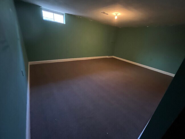 Building Photo - 1290-1292-1292 Gatwick Ct
