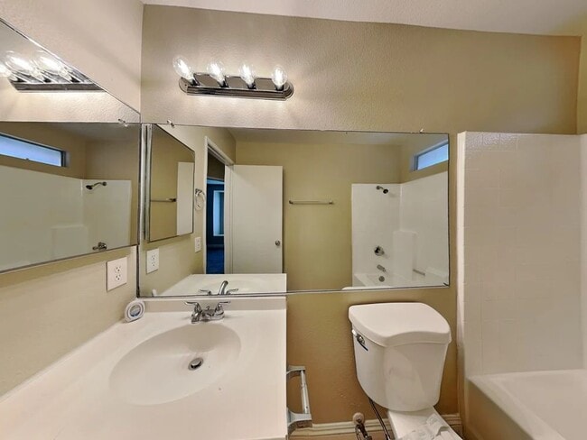 Building Photo - 1850 Golden Spike Dr