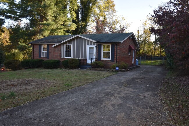 Building Photo - 3 Bedroom Home For Rent in St. Bethlehem A...