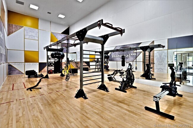 Building Photo - 10670 SW 156th Pl