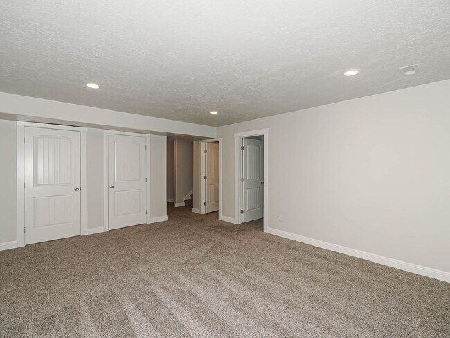 Building Photo - 1239 SilverCrest Dr