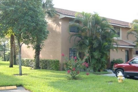 Building Photo - 3733 Carambola Cir N