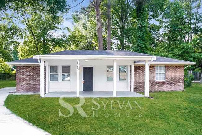 Building Photo - The living is easy in this 3 bedroom, 1.5 ...