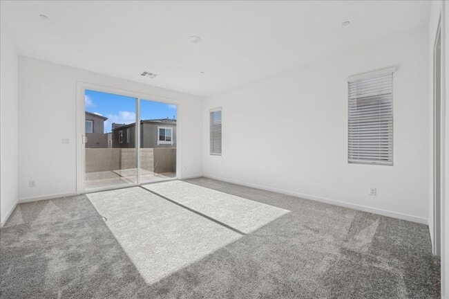 Building Photo - Beautiful New Home in Black Mountain Planned Community