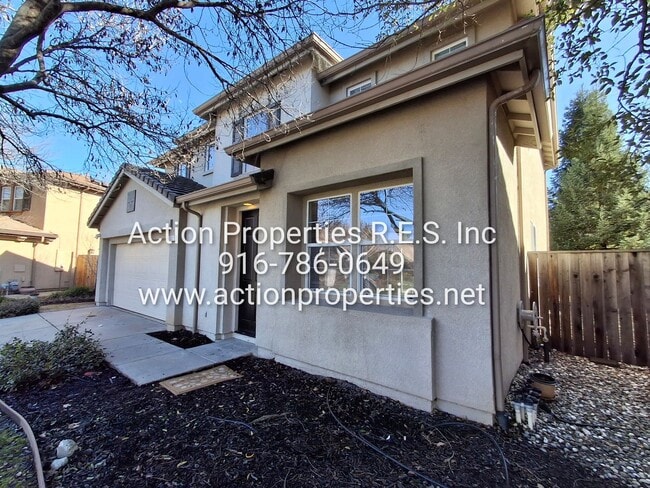 Building Photo - Lincoln Crossing, 2 Story 4 Bedroom, 2.5 bath, 2225sqft, Access to Clubhouse Pool & Amenities, Cu...