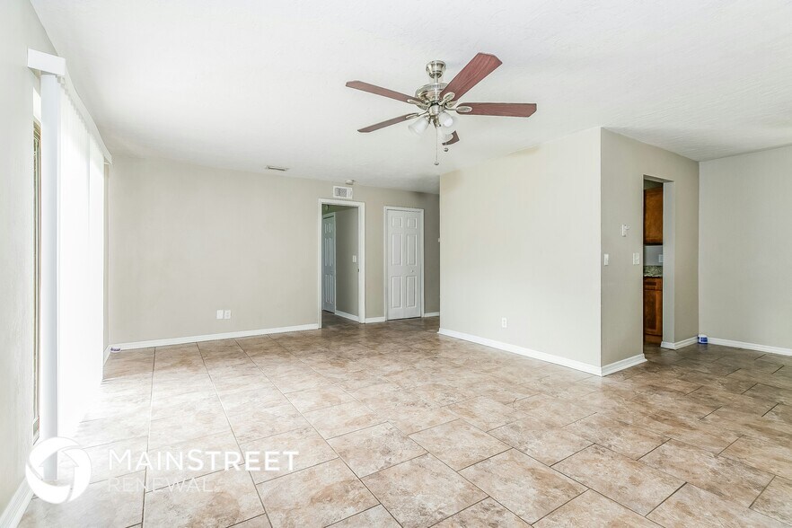 Building Photo - 856 Wakaw Ln SW