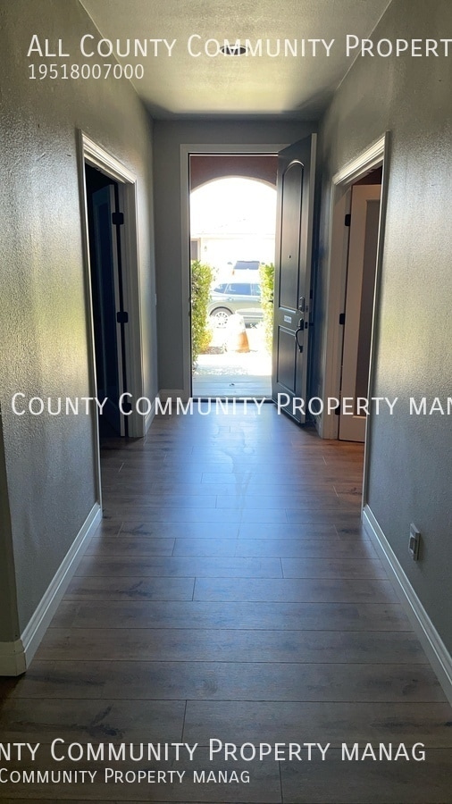 Building Photo - 25255 High Plains Ct