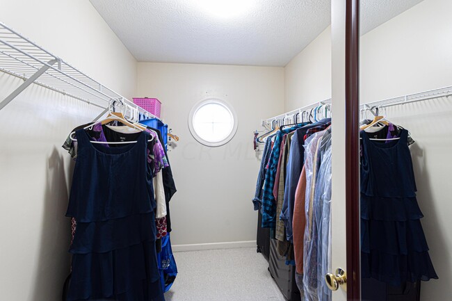 Building Photo - 5830 Prospect Ln