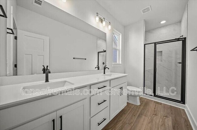 Building Photo - 415 Ml Pk Wy