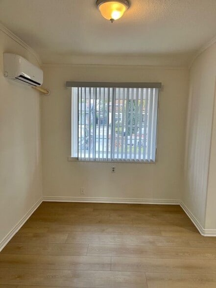 Building Photo - 6013 N Walnut Grove Ave