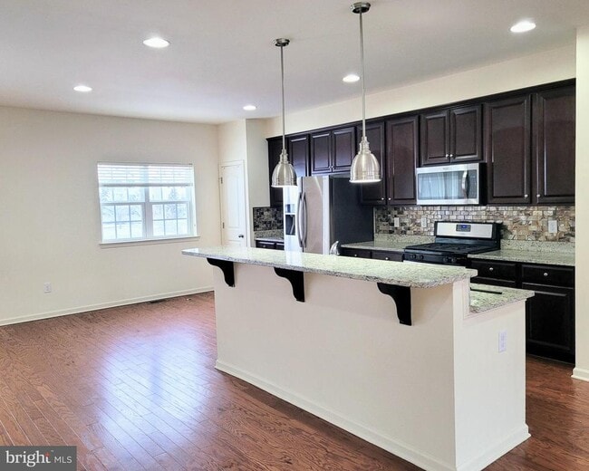 Building Photo - 628 Rigel Way
