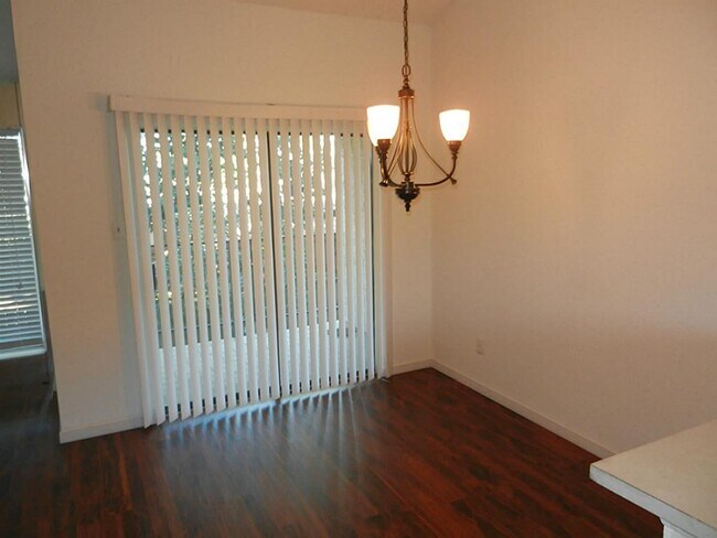 Building Photo - 10075 Westpark Dr