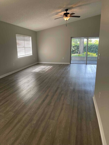 Building Photo - 11218 Scotchwood Dr