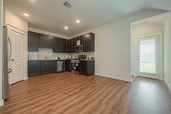 Building Photo - 7538 Coral Ter Dr