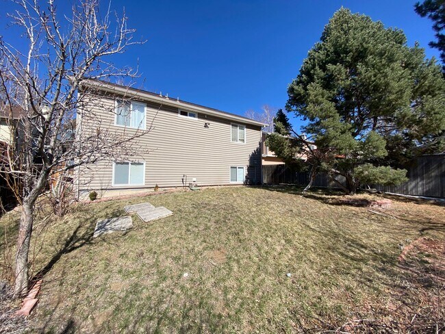 Building Photo - 18983 E Mercer Dr