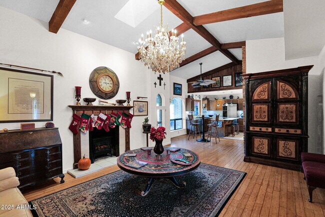 Building Photo - 426 E Carol Ann Way