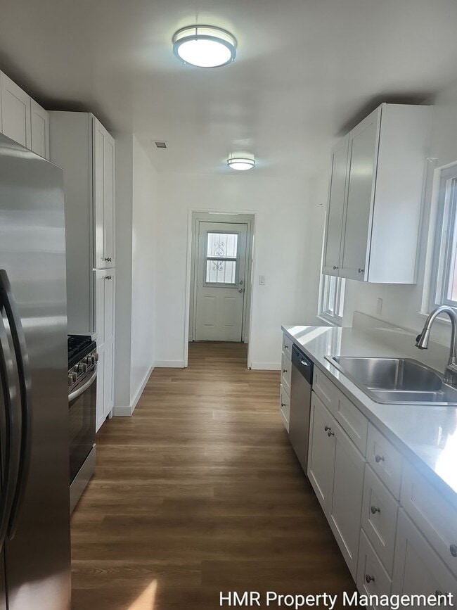 Building Photo - 3 Bedroom 1 Bath Gem For Rent!