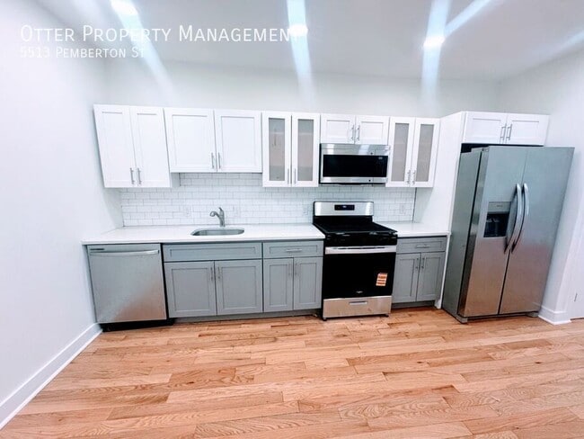 Building Photo - 5513 Pemberton St