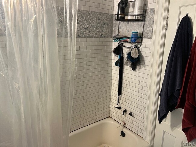 Building Photo - 110 Clinton Pl