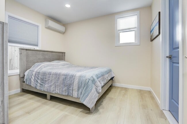 Building Photo - 125 N Wissahickon Ave