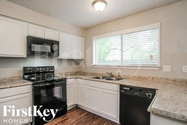 Building Photo - 4222 Chestergate Dr