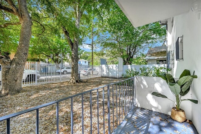 Building Photo - 641 NW 2nd St