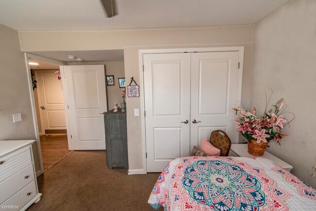 Building Photo - 3 br, 2 bath Townhome - Butler Crossing II