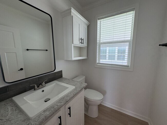 Building Photo - 1643 Voyager Dr