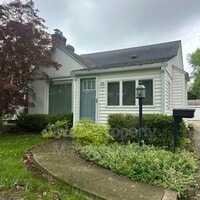 Building Photo - 1771 Warwick Rd SE