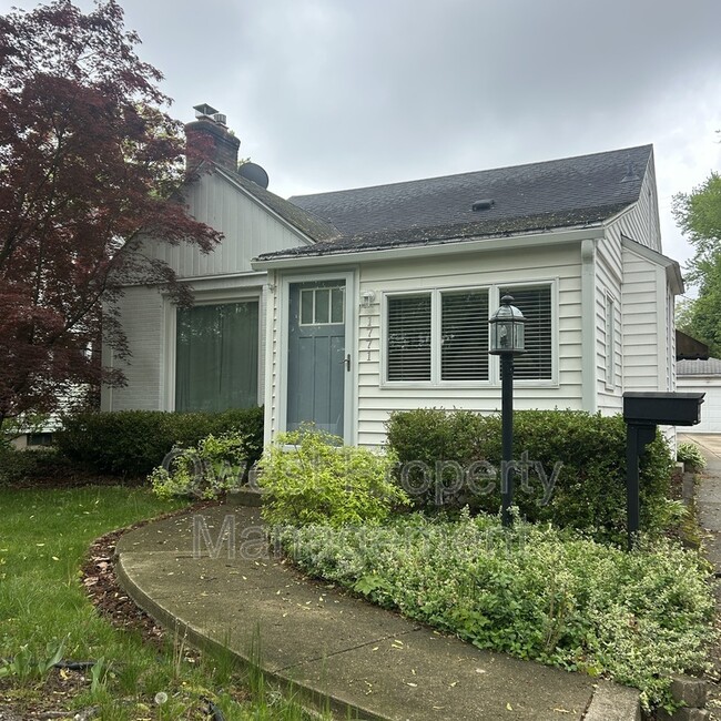 Primary Photo - 1771 Warwick Rd SE