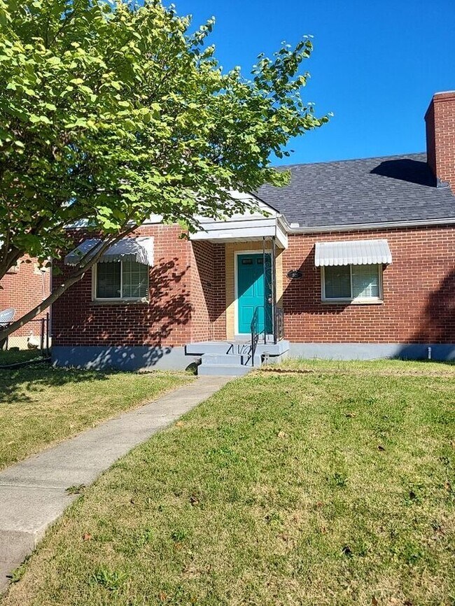 COMING SOON! Updated 3 Bed 1 Bath Belmont 1525 Patterson Rd