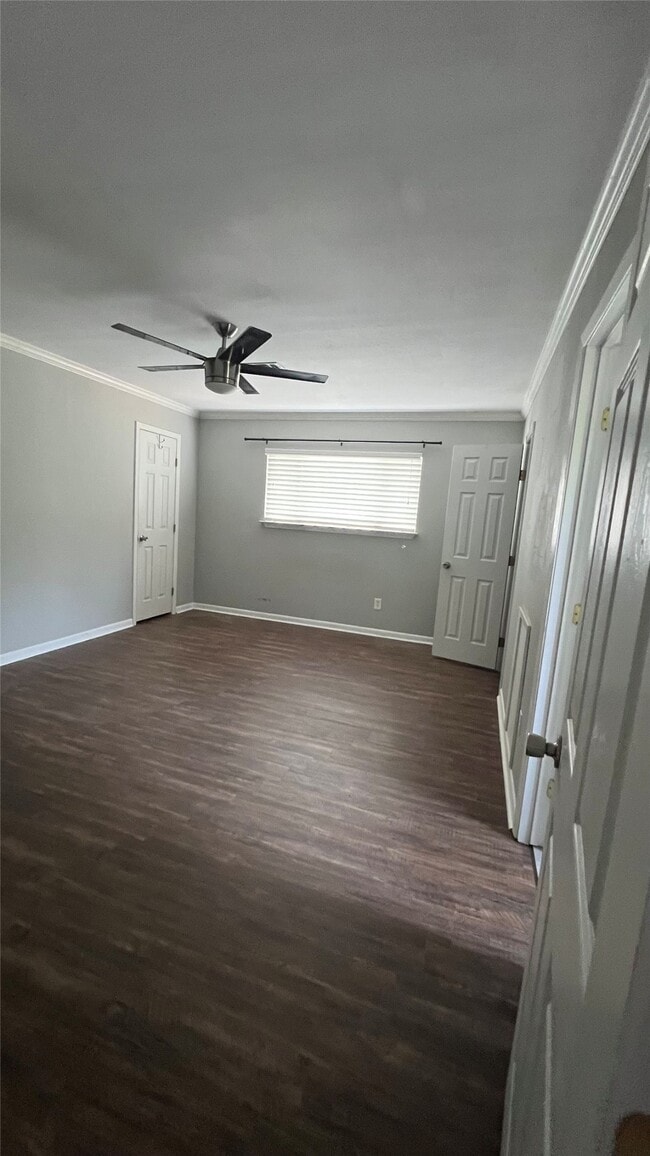 Building Photo - 5706 Avenue T