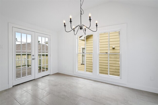 Building Photo - 1106 Winnie St